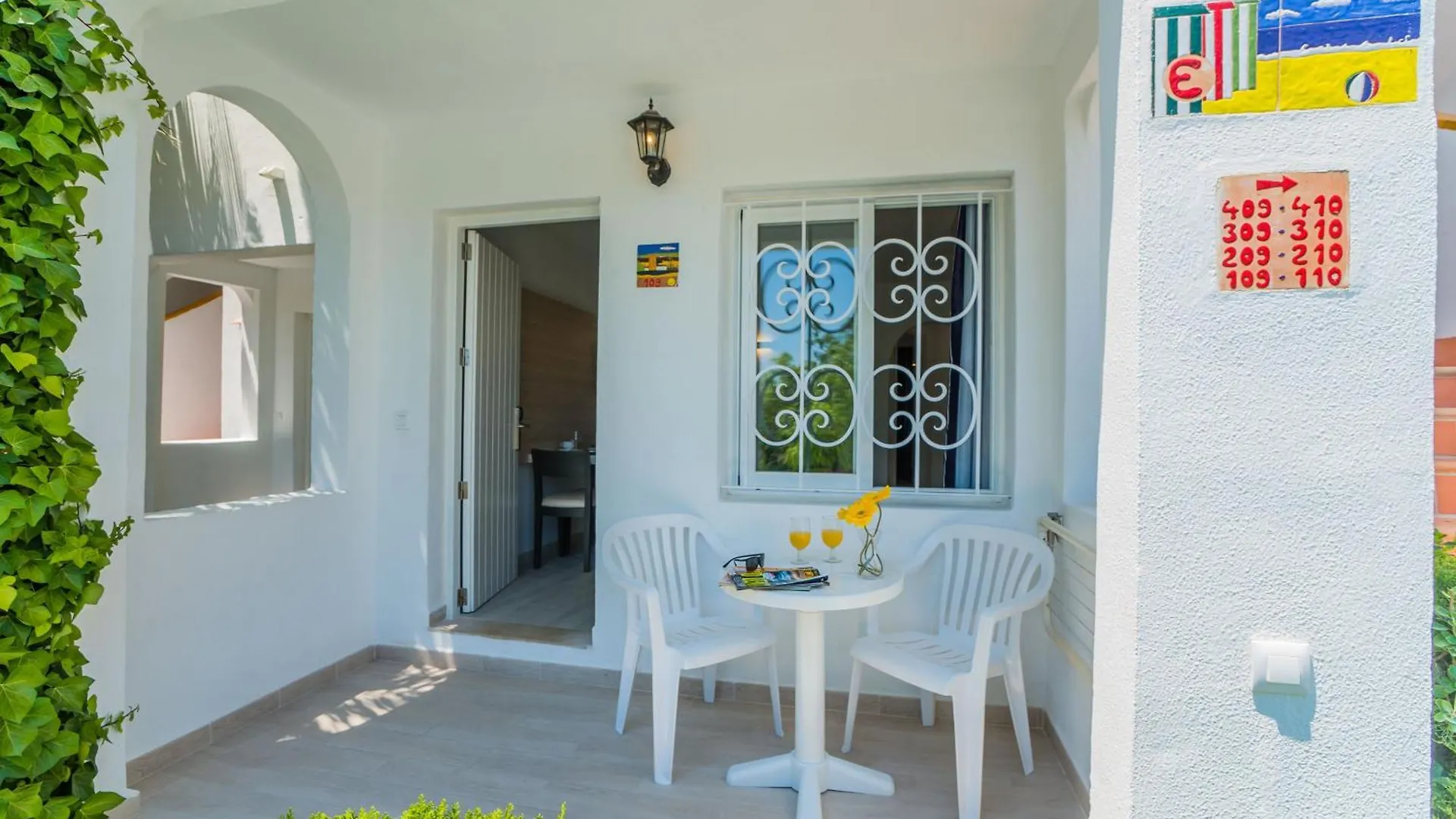 Aparthotel Holiday Center Santa Ponça 3*,  Spanje
