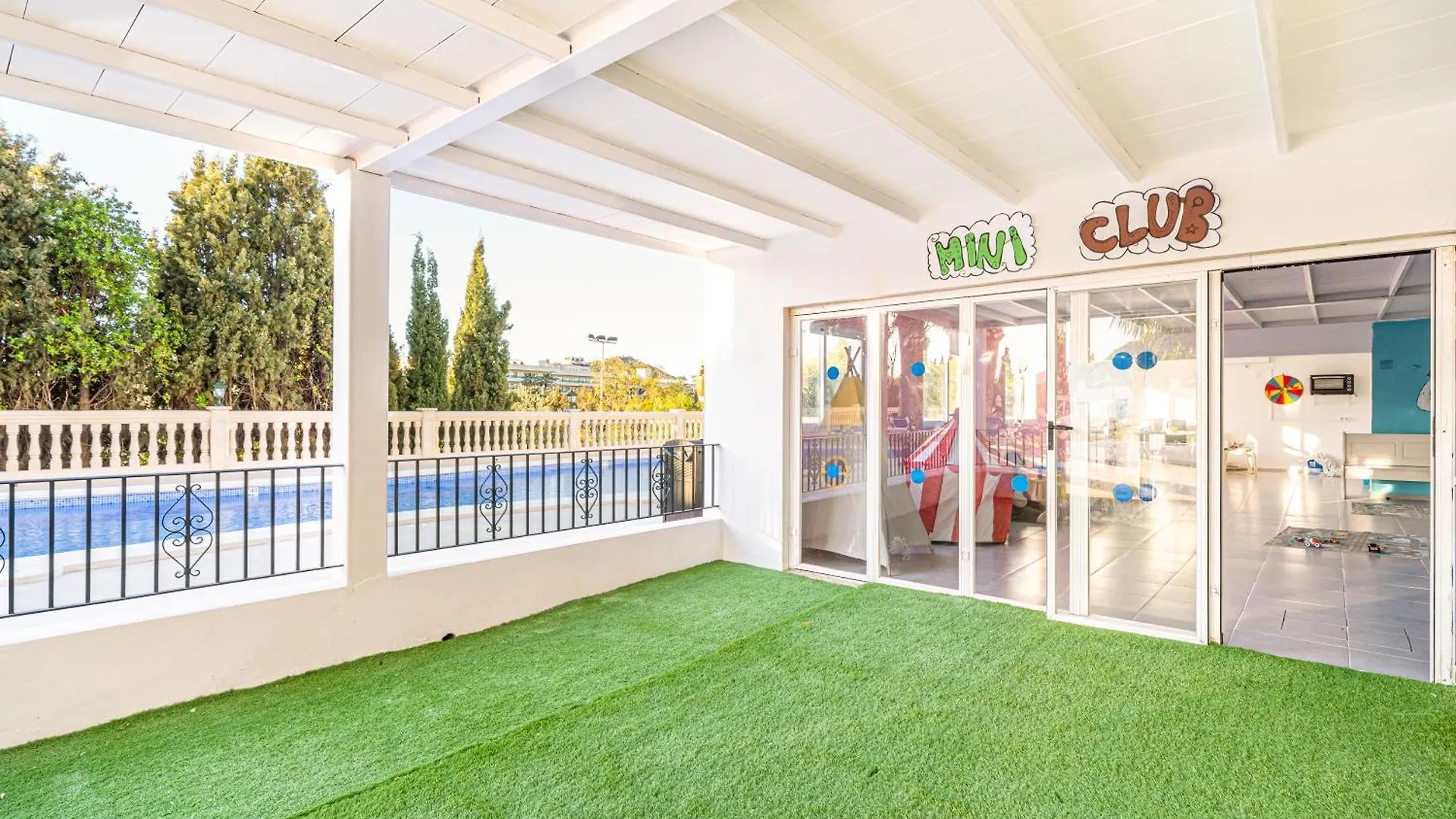 Aparthotel Holiday Center Santa Ponça