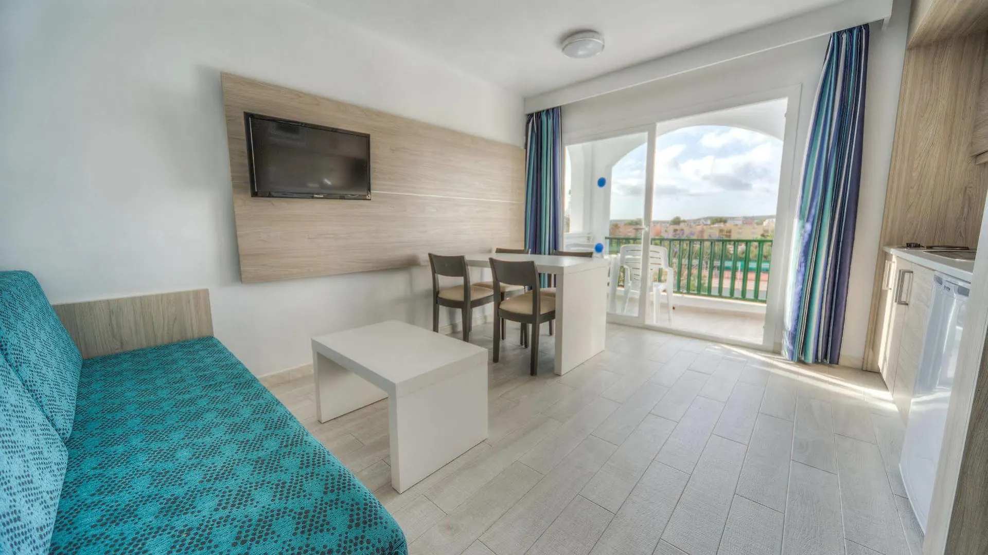 Aparthotel Holiday Center Santa Ponça 3*,  Spanje